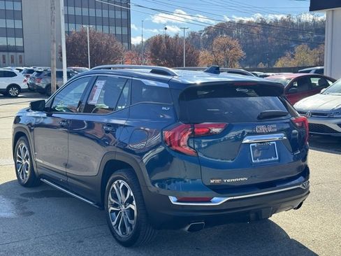 Used 2020 GMC Terrain SLT w/ Preferred Package image 3