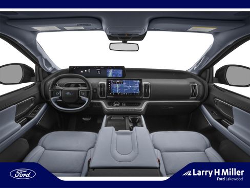 New 2025 Ford Expedition Platinum w/ Stealth Performance Package image 5