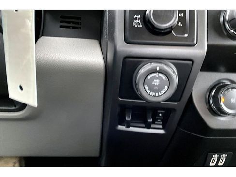 Used 2019 Ford F150 XLT w/ Equipment Group 302A Luxury image 15