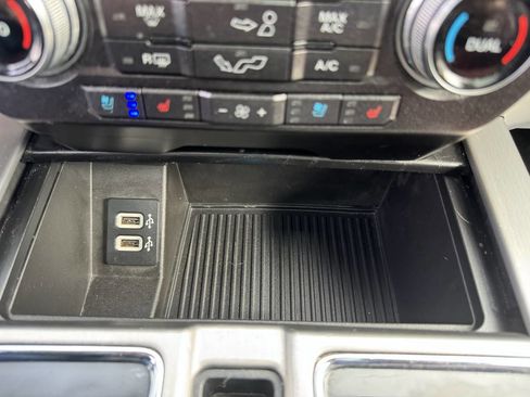 Used 2018 Ford F150 Platinum w/ Technology Package AWD/4WD image 20