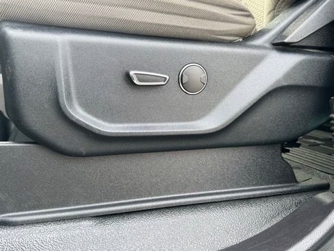 Used 2018 Ford F450 XLT w/ XLT Premium Package image 12