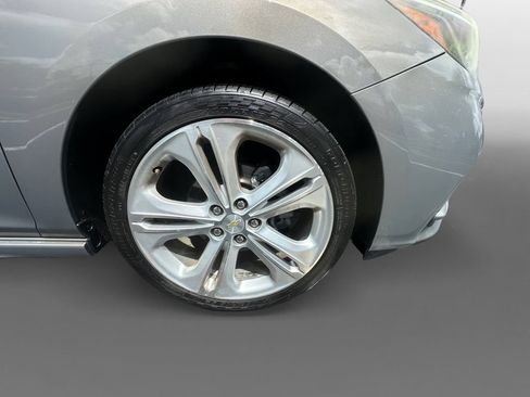 Used 2017 Chevrolet Cruze Premier FWD image 15