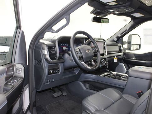 New 2026 Ford F250 Platinum image 28