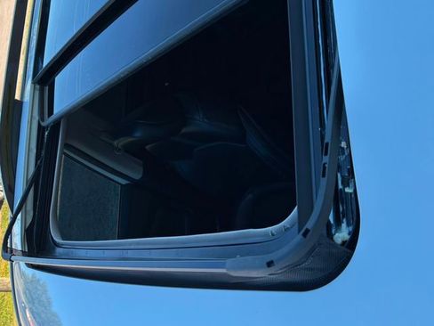 Used 2023 Honda Pilot Touring image 11