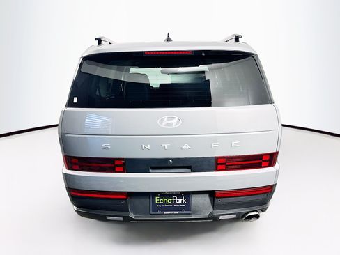 Used 2025 Hyundai Santa Fe SEL FWD image 7