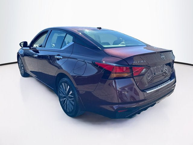Used 2023 Nissan Altima 2.5 SV w/ SV Premium Package AWD/4WD image 7