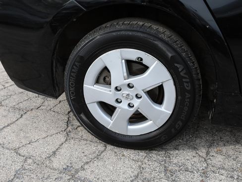 Used 2011 Toyota Prius Five image 9