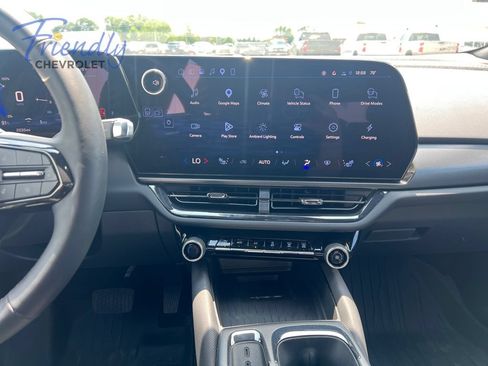 New 2026 Chevrolet Equinox EV RS AWD/4WD image 10