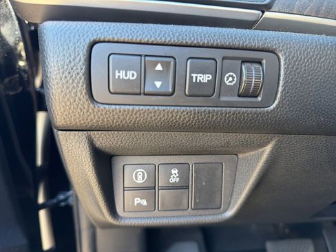 Used 2018 Honda Accord Touring image 11