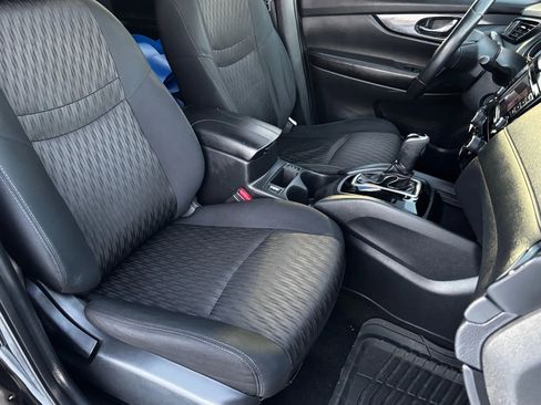 Used 2019 Nissan Rogue S w/ Special Edition Package image 23