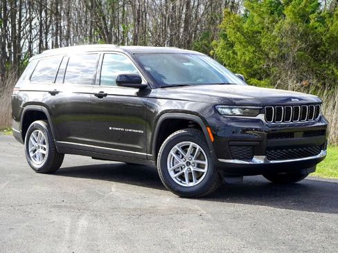 New 2026 Jeep Grand Cherokee L Laredo RWD image 2