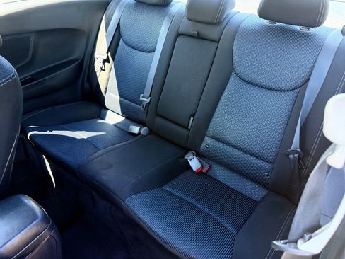 Used 2013 Hyundai Elantra FWD image 9