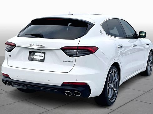 Used 2021 Maserati Levante image 13