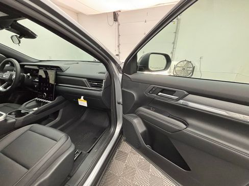 New 2026 GMC Terrain Elevation w/ Elevation Premium Package image 34