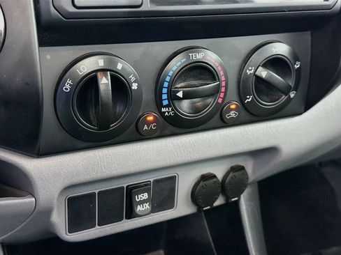Used 2013 Toyota Tacoma 4x4 Regular Cab image 6