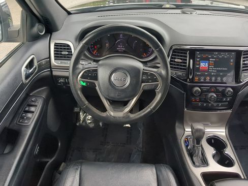 Used 2019 Jeep Grand Cherokee Limited w/ Luxury Group II image 16