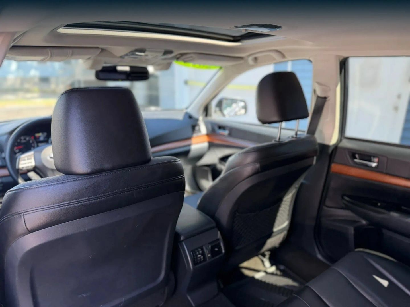 Used 2014 Subaru Outback 2.5i Limited AWD/4WD image 33