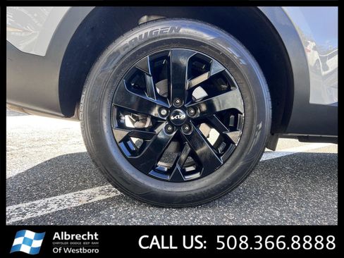 Used 2022 Kia Sorento S w/ Panoramic Sunroof Package image 34