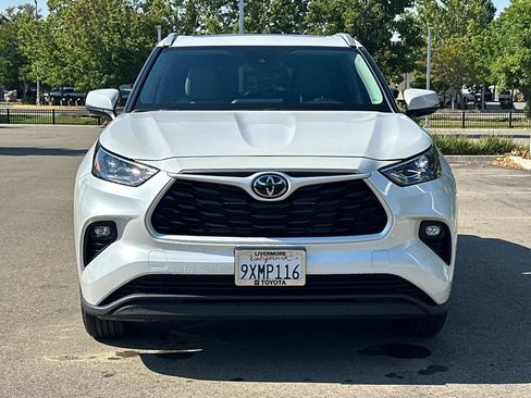 Used 2026 Toyota Highlander XLE AWD/4WD image 9