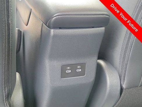 Used 2025 Nissan Kicks SR AWD/4WD image 23