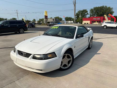 Used 2004 Ford Mustang Premium RWD image 1
