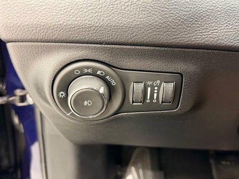 Used 2018 Jeep Compass Limited w/ Safe & Security Group AWD/4WD image 15