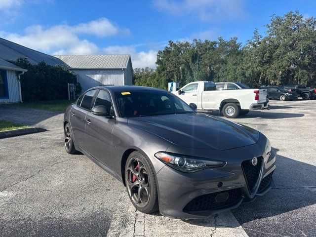 Used 2019 Alfa Romeo Giulia w/ Quick Order Package 22K Sport RWD image 7