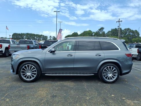 Used 2024 Mercedes-Benz GLS 450 4MATIC image 1