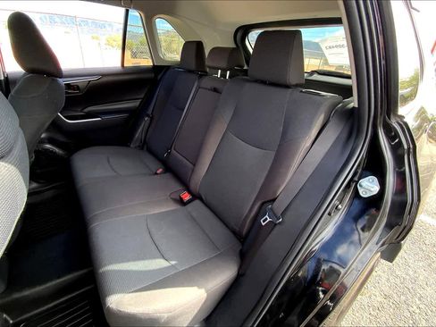 Used 2023 Toyota RAV4 LE image 18