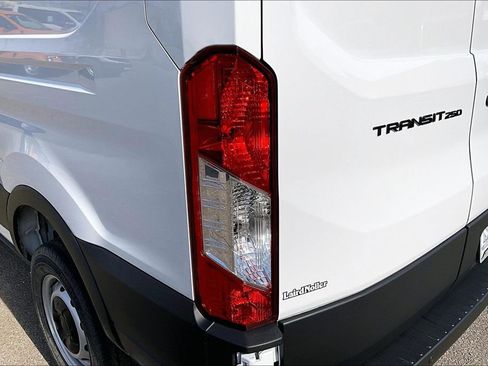 New 2026 Ford Transit 250 148 Medium Roof RWD image 27