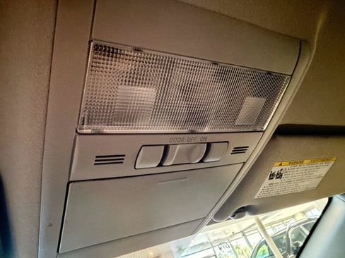 Used 2007 Toyota Prius FWD image 28