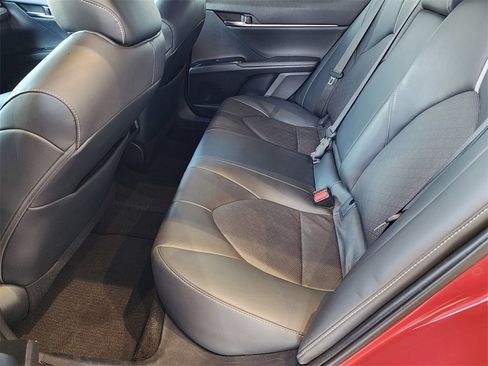 Used 2020 Toyota Camry XSE image 14