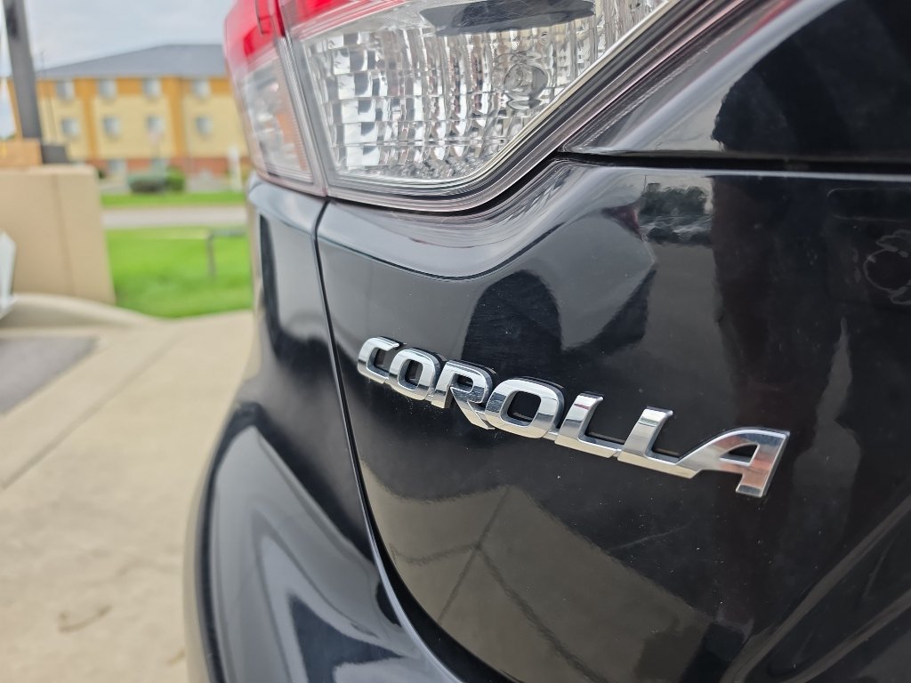 Used 2024 Toyota Corolla LE FWD image 18