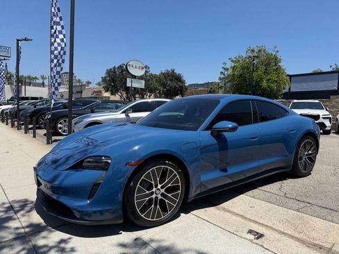 Used 2022 Porsche Taycan RWD image 8