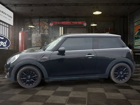 Used 2019 MINI Cooper 2-Door Hardtop FWD image 3