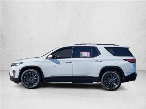 Used 2023 Chevrolet Traverse RS FWD image 9