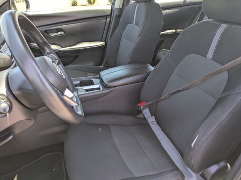 Used 2024 Nissan Sentra SV FWD image 25