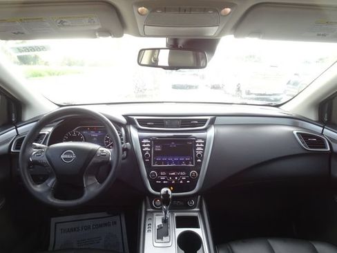 Used 2023 Nissan Murano SV w/ SV Midnight Edition Package FWD image 11