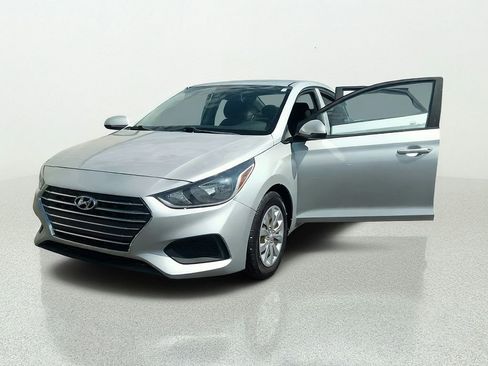 Used 2020 Hyundai Accent SE FWD image 10