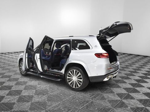 Certified 2026 Mercedes-Benz Maybach GLS 600 4MATIC image 10