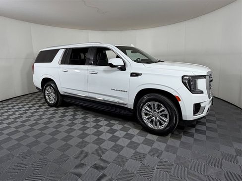 Used 2024 GMC Yukon XL SLT image 1