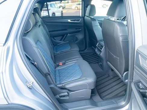 New 2026 Volkswagen Atlas Cross Sport SEL Premium R-Line image 39