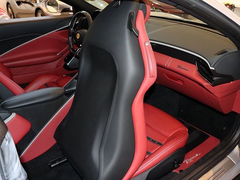 Certified 2021 Ferrari Roma image 47