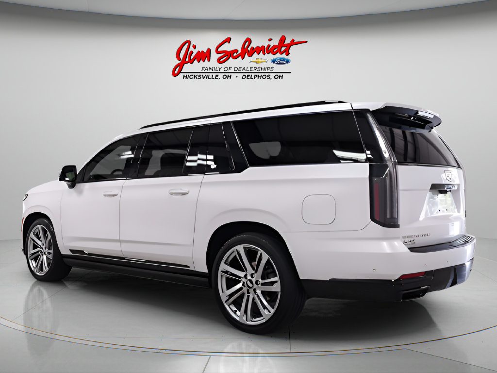 Used 2025 Cadillac Escalade ESV Sport Platinum AWD/4WD image 6