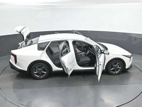 Used 2025 Kia K4 FWD image 49