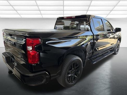 Used 2026 Chevrolet Silverado 1500 Custom w/ LPO, Dark Essentials Package RWD image 2