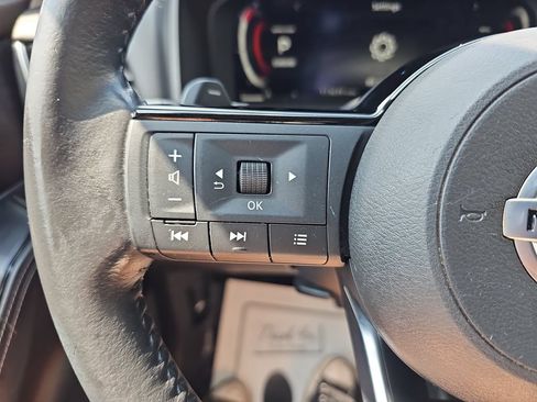 Used 2021 Nissan Rogue Platinum FWD image 17