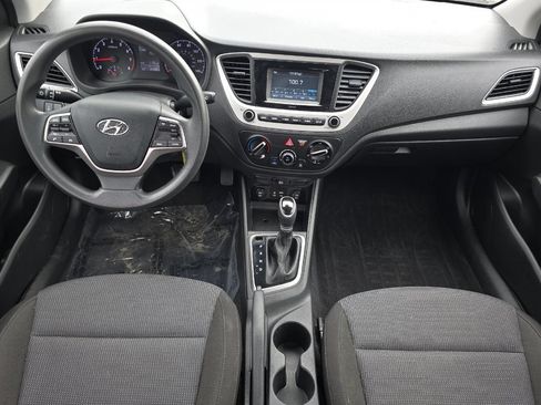 Used 2021 Hyundai Accent SE FWD image 10