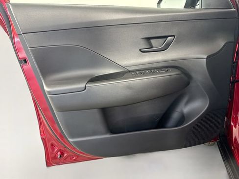 Used 2024 Hyundai Kona SEL AWD/4WD image 12