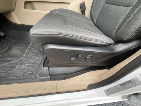 Used 2020 RAM 1500 Big Horn AWD/4WD image 13